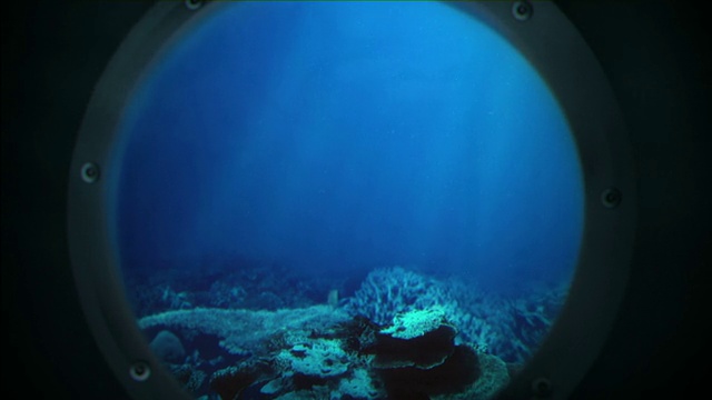 海底航行视频素材