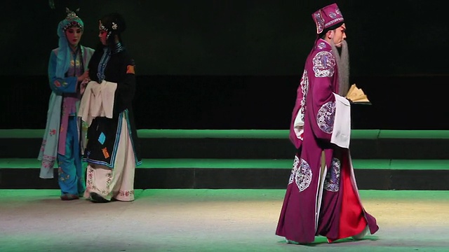 MS TS在剧场表演秦腔的艺术家，秦腔是中国西北地区具有代表性的民间戏曲视频素材