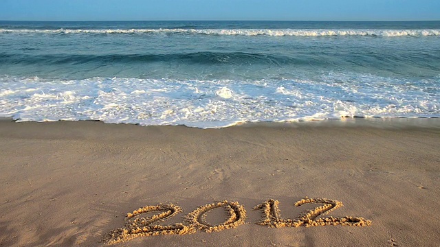 新年海滩- 2012视频下载