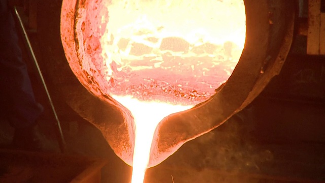 钢铁工业熔融金属视频素材
