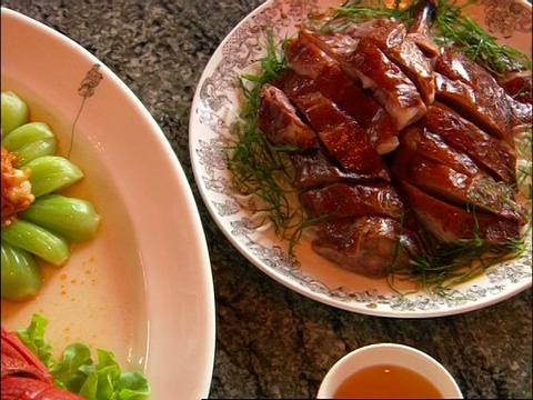 铜锅剩下的三家餐厅菜肴，曼谷，泰国视频下载