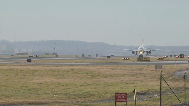 美国杜勒斯机场，空中客车起飞视频下载