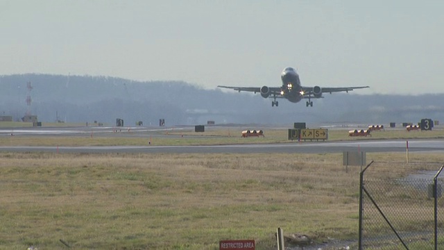 美国杜勒斯机场，空中客车起飞视频下载
