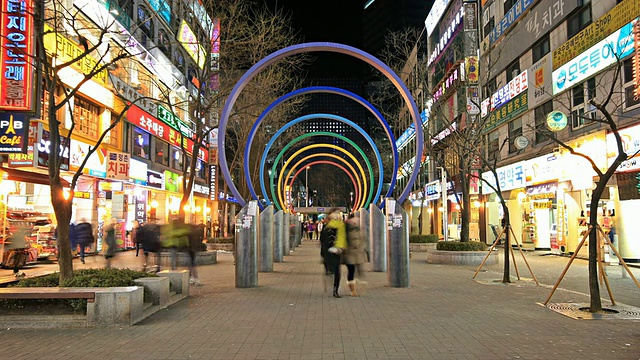 MS T/L拍摄于韩国安阳Beomgye车站地区夜间视频下载