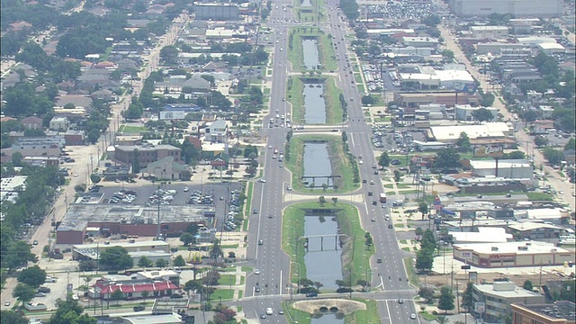 城市和城市公路的WS鸟瞰图/德克萨斯州，美国视频素材