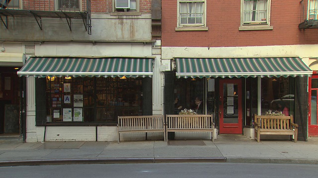 MS side by side restaurants with篷/纽约，纽约，美国视频素材
