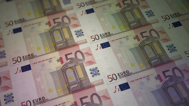 印制50欧元纸币视频下载