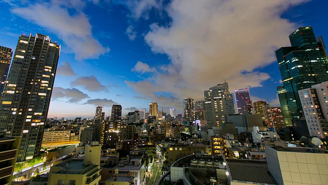 日落在六本木和赤坂商业和住宅区/东京，日本视频素材
