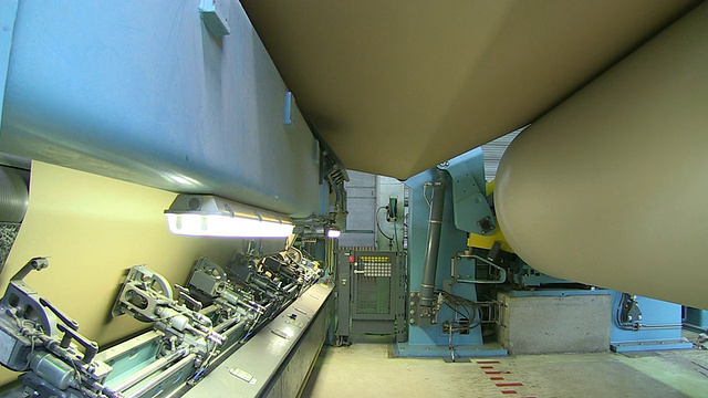 德国下萨克森州韦纳造纸厂的MS造纸机视频素材