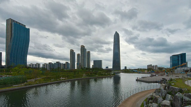 韩国仁川松岛商业区WS T/L公园和建筑视频素材