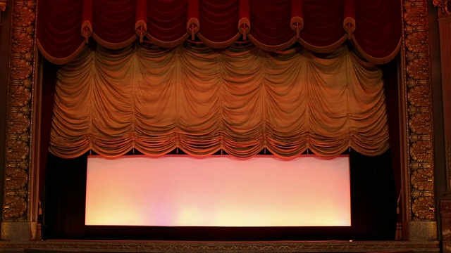 历史电影院WS室内，舞台幕布升起/里士满，弗吉尼亚州，美国视频下载