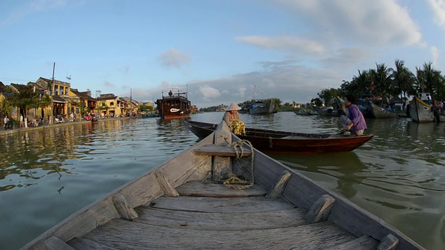 越南广南，Thu Bon河上的MS POV划艇视频素材