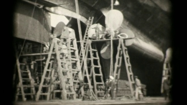RMS Majestic在干船坞16mm 1927 (HD1080)视频素材
