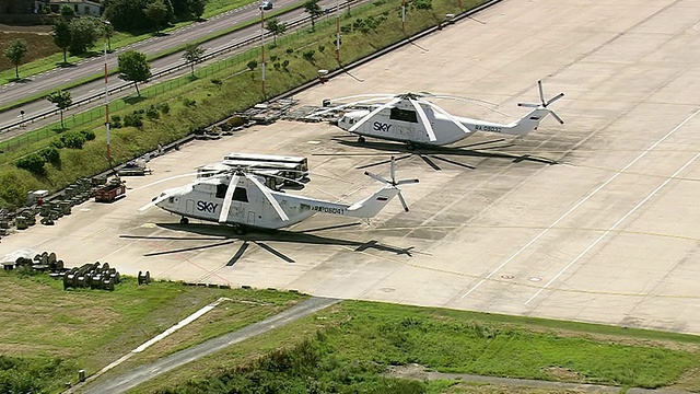 比利时瓦隆地区机场Mil 26 Halo直升机的WS AERIAL ZI TS视图视频下载