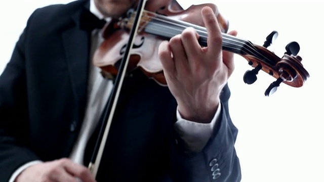 男人玩小提琴视频下载