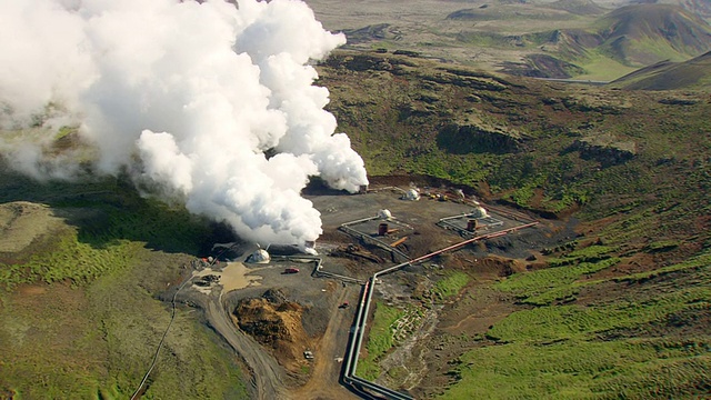 冰岛Hellisheidi地热发电厂鸟瞰图视频下载