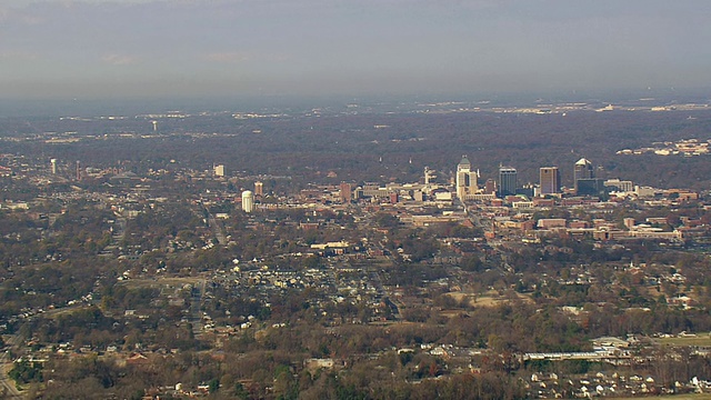 格林斯博罗/北卡罗来纳州的WS空中ZI视图，美国视频素材