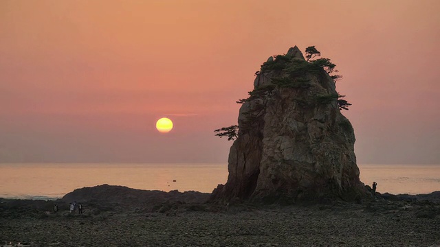 MS ZI T/L安明岛的Kkotjihaesuyokjang海滩的日出/忠清南道，韩国视频下载