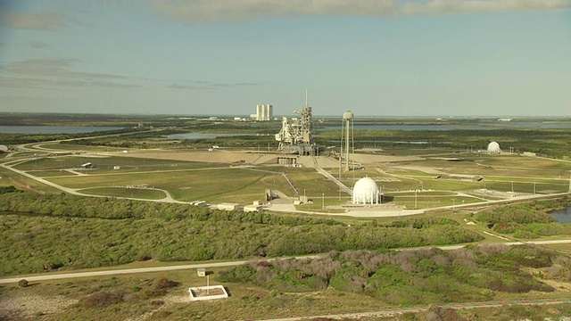 MS AERIAL ZO拍摄于美国佛罗里达州肯尼迪航天中心39A发射台视频下载