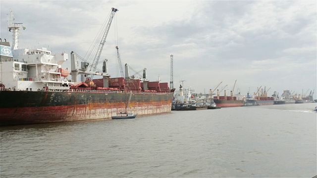 巴西巴拉那瓜港口停靠MS、TS船视频素材