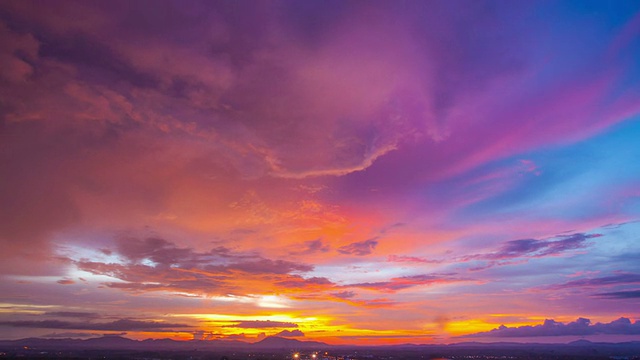 日落时间在泰国Trang的城市景观视频下载