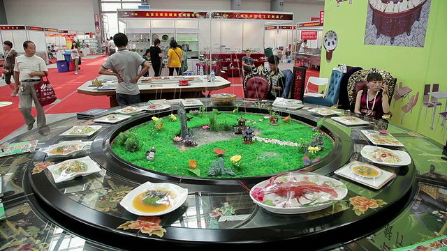 中国陕西西安展会大型餐桌图片视频素材