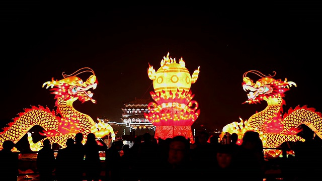 中国西安春节龙灯MS拍摄视频素材