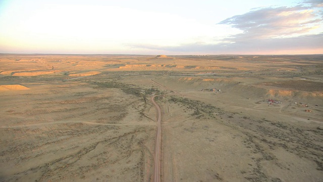 美国新墨西哥州桑多瓦尔县的平顶山台地的WS鸟瞰图视频素材