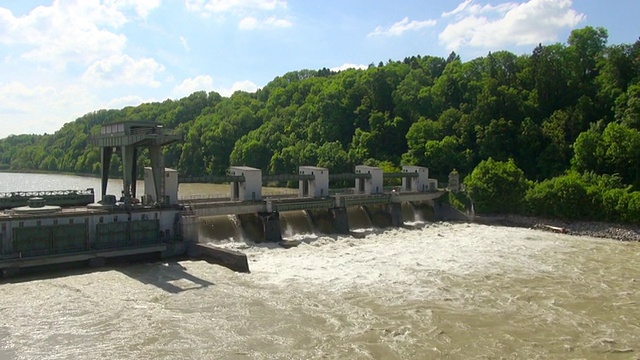 MS航拍水电站/瓦瑟堡，巴伐利亚，德国视频素材