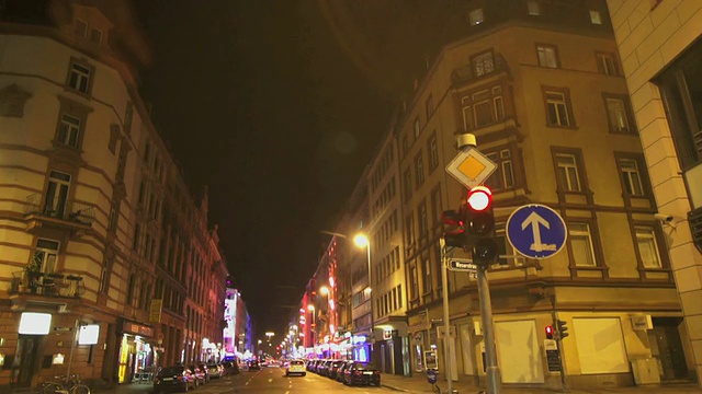 法兰克福城市夜间驾驶时间流逝视频素材