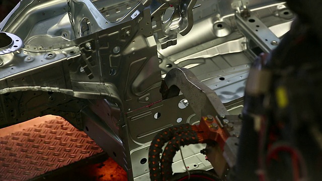 车身焊接机器人视频素材