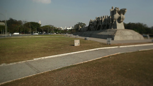 巴西圣保罗，Bandeiras pan, WS Estatua do Empurra雕像纪念碑视频下载
