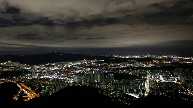 韩国京畿道安阳的夜景和环城公路视频下载