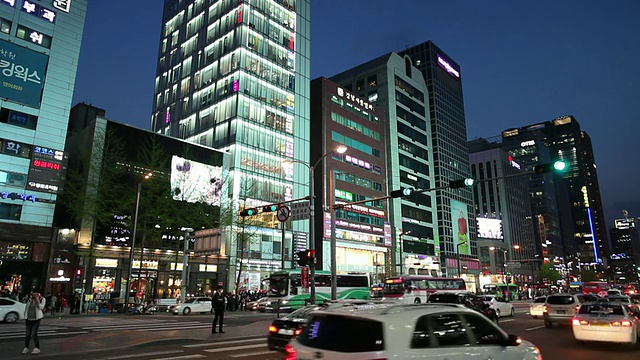黄昏的WS市中心街道/首尔，韩国视频素材