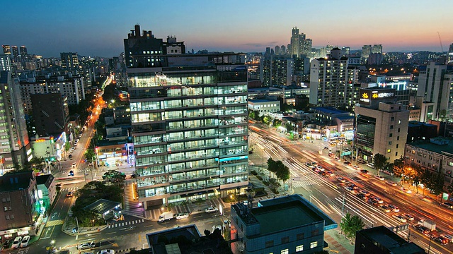 WS HA T/L韩国首尔阳平扶轮社区域夜间交通情况视频素材