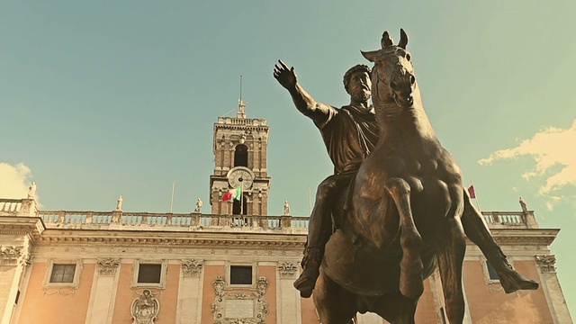 罗马马可·奥雷里奥马术雕像视频素材