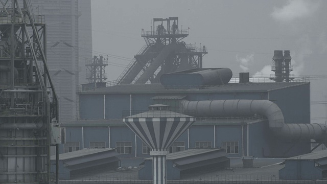 工厂排放的烟雾视频下载