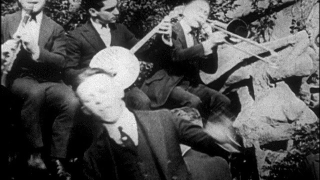 20世纪20年代初，Pat Rooney II跳舞/东京五爵士乐队背景/纽约/新闻短片视频素材