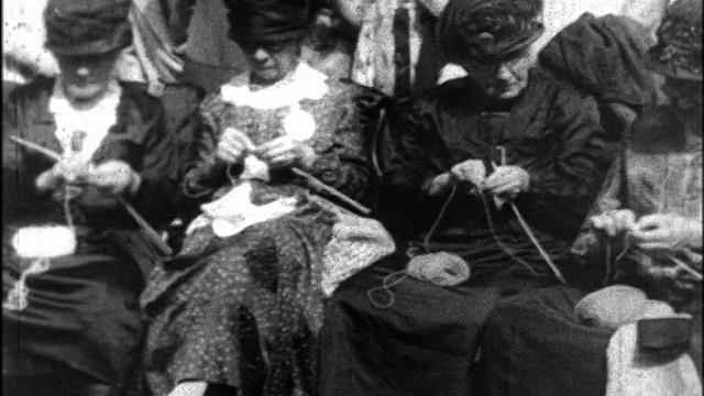 1927年PAN老年妇女编织大会/新闻短片视频下载
