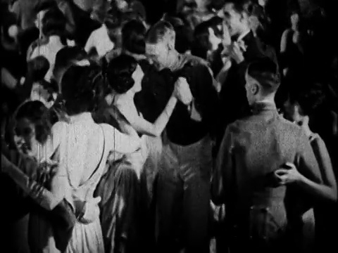 1920年的军校学员+毕业舞会上的舞伴/西点军校，纽约/纪录片视频下载