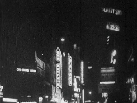 1928年B/W时代广场夜晚剧院的灯光/纽约/新闻短片视频素材