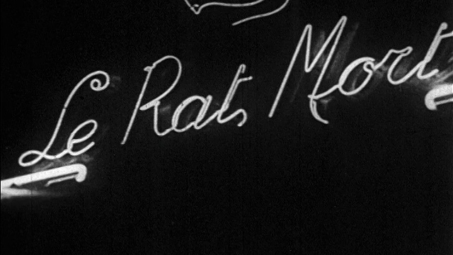 20世纪20年代的B/W近距离展示了夜店“Le Rat Mort”的霓虹灯招牌/法国巴黎/纪录片视频素材
