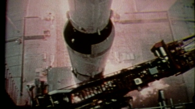 火箭发射的高角度特写视频素材