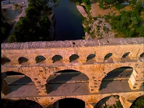 法国普罗旺斯，架空到渡槽废墟+加德桥视频下载