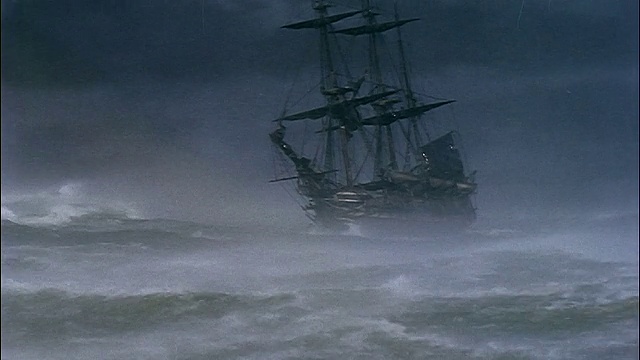 在暴风雨中被巨浪掀翻的快船/勇敢的兄弟们(1953)视频素材