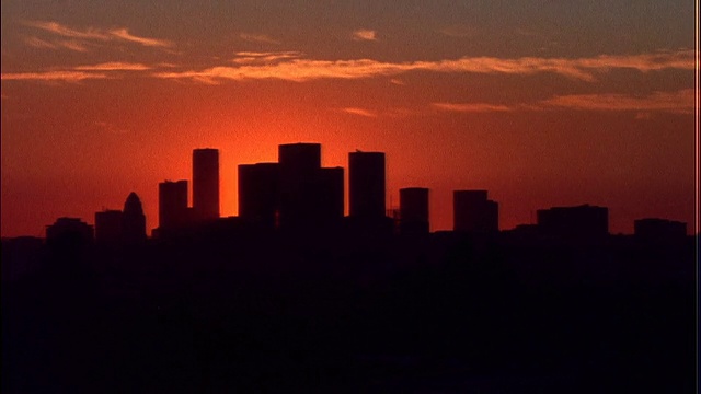 日落后的剪影洛杉矶天际线视频素材