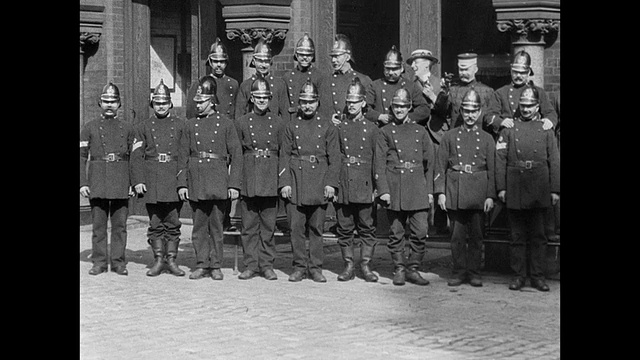 利兹消防队，1901年视频下载
