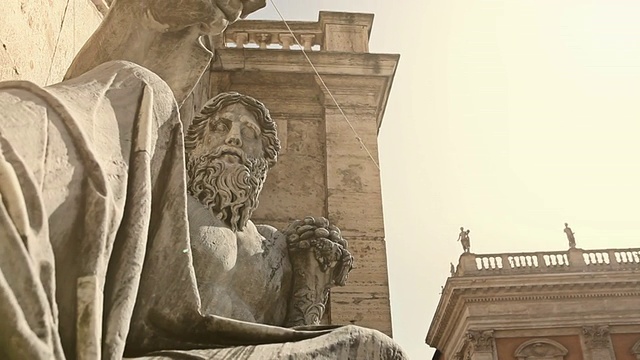 罗马Senatorio宫的台伯河神像视频素材