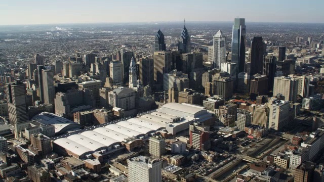 费城市区鸟瞰图。2011年拍摄的。视频素材