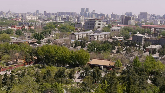 西侧，景山公园，东入口，树木，高层建筑，北京，中国视频下载